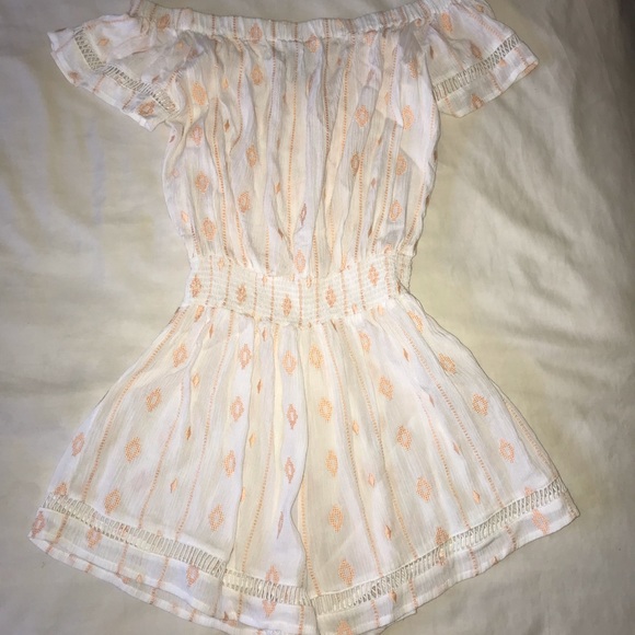 Forever 21 Pants - NWOT Forever21 White with coral detail romper SML